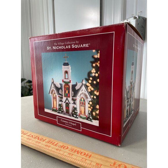 St Nicholas Square Country Chapel 2005 Lighted Village Christmas Holiday Decor - Picture 9 of 9